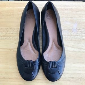 Nurture by Lamaze Black Wedges